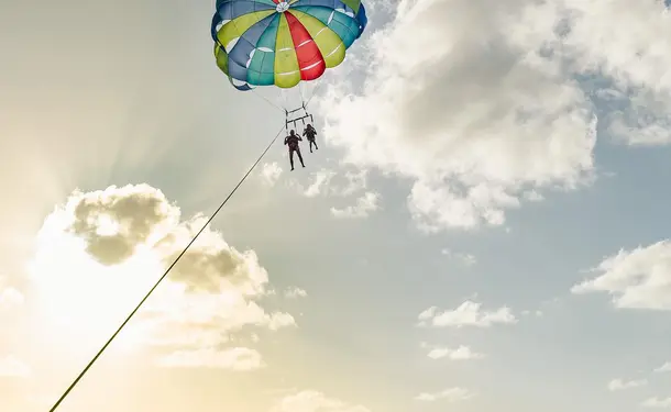 Parachute ascensionnel à fortes sensations