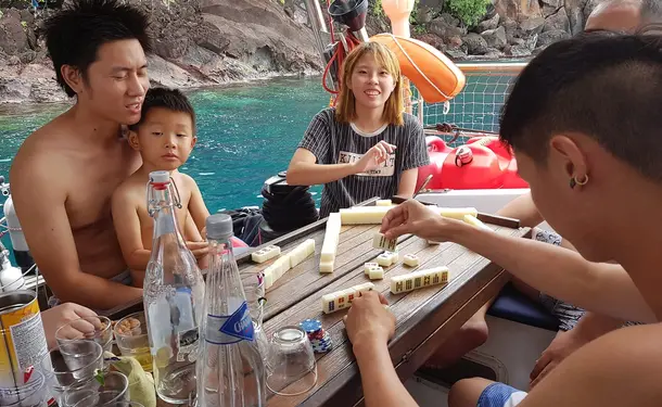 Journée catamaran en petit comité avec les tortues