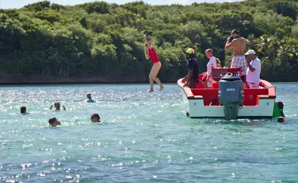 Journée bateau complète sur la côte Est de l'île