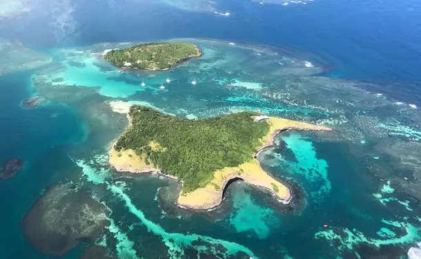 La Martinique vue du ciel aux commandes d'un avion