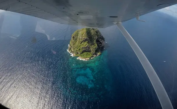 La Martinique vue du ciel aux commandes d'un avion