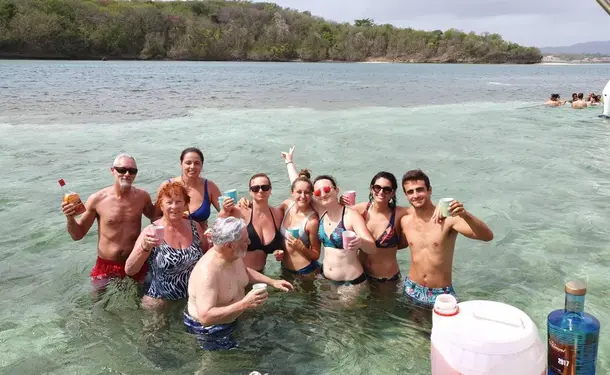 Full day to discover the islets of François (with lobster)