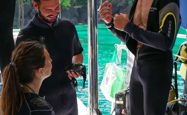 Journée catamaran, dauphin et plongée pour un max de fun