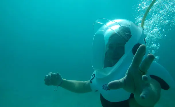 Walking underwater? A very special excursion!