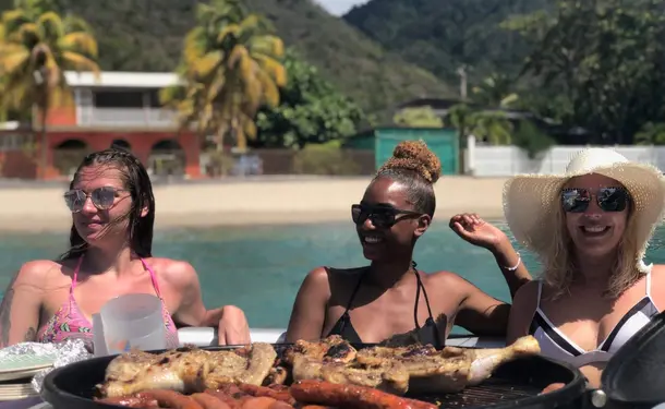Aventure détente à bord d'un donuts boat (bateau sans permis)