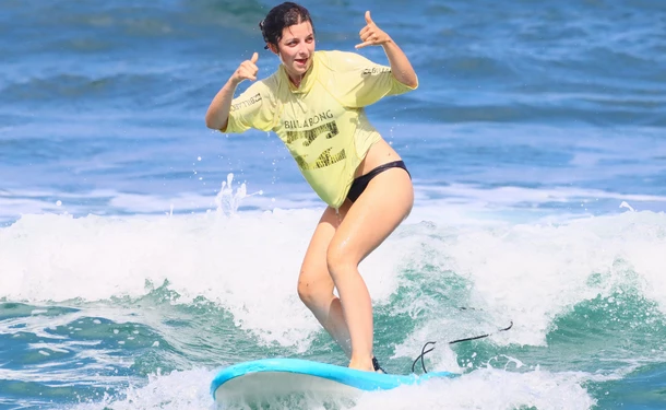 Initiation au surf sur le plus beau spot de la Martinique