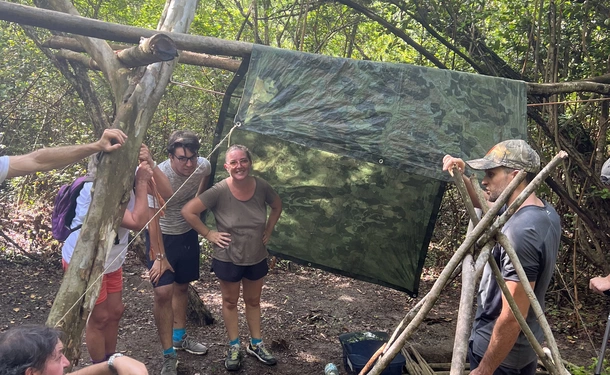 Expérience de survie en immersion dans la nature