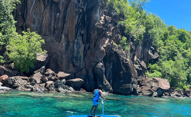 Découverte des criques insolites de Grande anse en paddle !