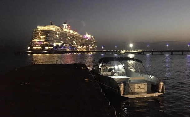 Balade en mer entre amoureux (coucher de soleil)