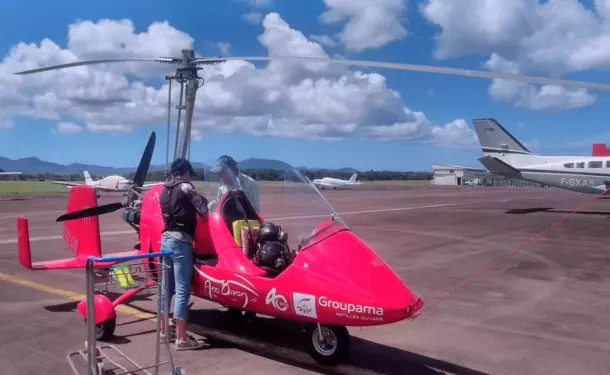 Fly over Martinique in an autogyro (30mins)