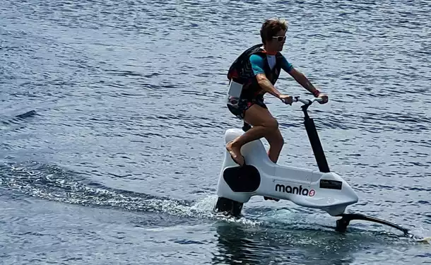 Initiation et balade en vélo électrique sur foil