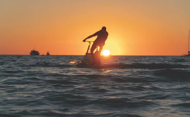 Initiation et balade en vélo électrique sur foil