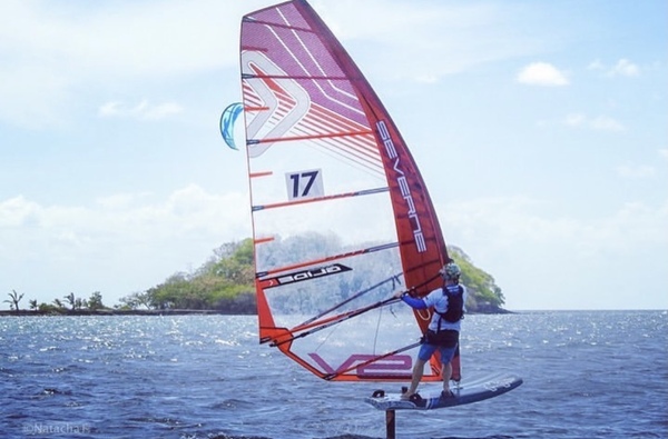 Windsurf  (Planche à voile) dans le sud de la Martinique