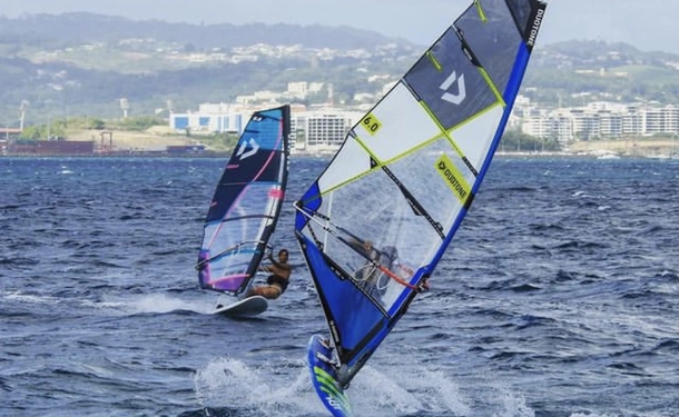 Windsurf  (Planche à voile) dans le sud de la Martinique