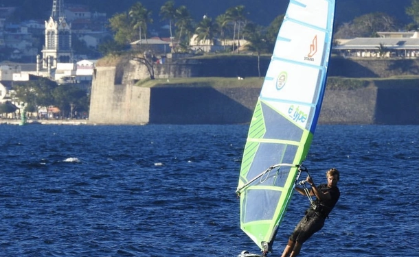 Windsurf  (Planche à voile) dans le sud de la Martinique