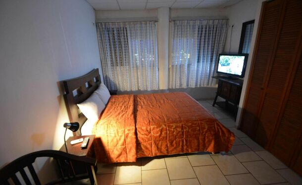 Bayfront Hotel ⭐️⭐️