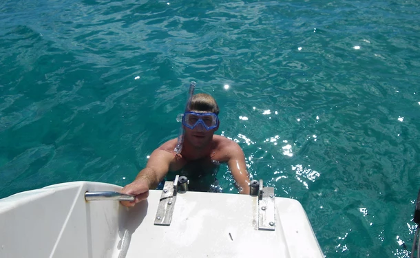 Discovery of the mangrove and the coral reef