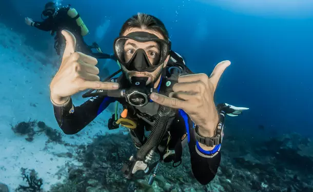Discover diving with an enthusiast!
